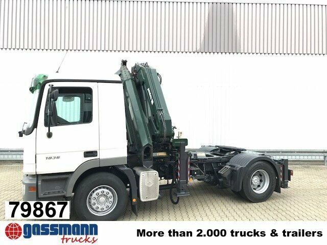 Mercedes-Benz Actros 1836 LS 4x2 mit Kran MKG HLK 330HP - Nyergesvontató: 1 kép. Mercedes-Benz Actros 1836 LS 4x2 mit Kran MKG HLK 330HP - Nyergesvontató: 1 kép.