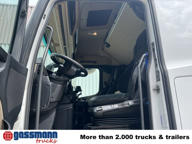 Mercedes-Benz Actros 1843 LS 4x2, Retarder - Nyergesvontató: 3 kép. Mercedes-Benz Actros 1843 LS 4x2, Retarder - Nyergesvontató: 3 kép.