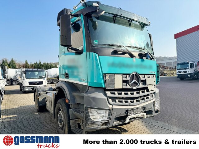 Mercedes-Benz Arocs 1842 LS 4x4 HAD, HydroDrive, Kipphydraulik - Nyergesvontató: 2 kép. Mercedes-Benz Arocs 1842 LS 4x4 HAD, HydroDrive, Kipphydraulik - Nyergesvontató: 2 kép.