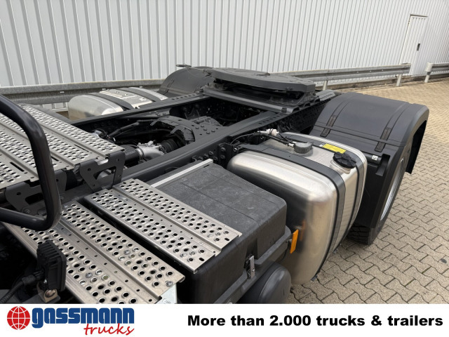 Mercedes-Benz Arocs 1853 AS 4x4, Retarder, MultimediaCockpit, - Nyergesvontató: 2 kép. Mercedes-Benz Arocs 1853 AS 4x4, Retarder, MultimediaCockpit, - Nyergesvontató: 2 kép.