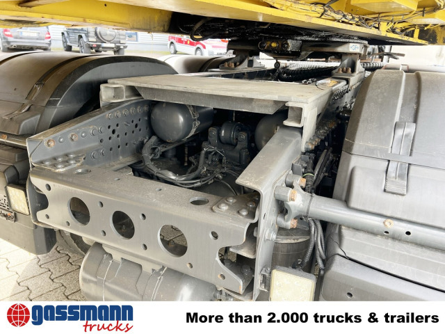 Mercedes-Benz Arocs 3358 LS 6x4, StreamSpace, - Nyergesvontató: 3 kép. Mercedes-Benz Arocs 3358 LS 6x4, StreamSpace, - Nyergesvontató: 3 kép.