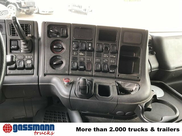 Scania R124 L 420 4x2, Retarder, Hydraulik - Nyergesvontató: 5 kép. Scania R124 L 420 4x2, Retarder, Hydraulik - Nyergesvontató: 5 kép.