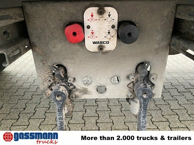 Orten PRASQ 18 Getränkeanhänger, Stapleraufnahme, - Platós pótkocsi: 5 kép. Orten PRASQ 18 Getränkeanhänger, Stapleraufnahme, - Platós pótkocsi: 5 kép.