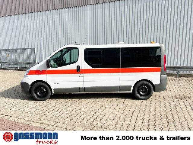 Renault Trafik 2.0 dCi115 4x2, Krankentransporter - Mentőautó: 4 kép. Renault Trafik 2.0 dCi115 4x2, Krankentransporter - Mentőautó: 4 kép.