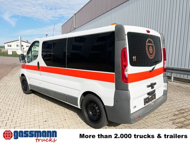 Renault Trafik 2.0 dCi115 4x2, Krankentransporter - Mentőautó: 3 kép. Renault Trafik 2.0 dCi115 4x2, Krankentransporter - Mentőautó: 3 kép.