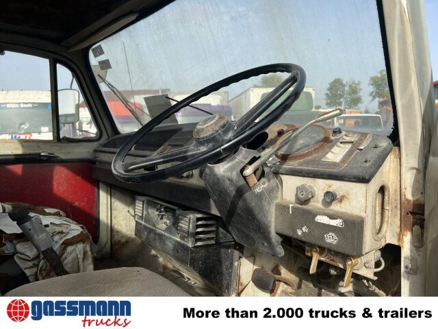 Saurer V5 4x2 - Alvaz teherautó: 4 kép. Saurer V5 4x2 - Alvaz teherautó: 4 kép.