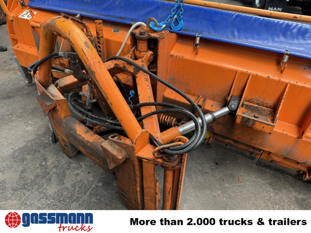 Schmidt Schneeräumschild - Hóeke: 3 kép. Schmidt Schneeräumschild - Hóeke: 3 kép.