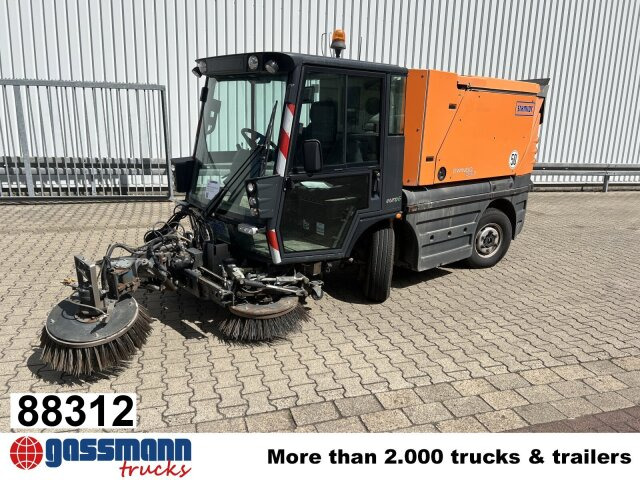 Schmidt Swingo Compact 200 4x2, Kehrmaschine - Utcaseprő gép: 1 kép. Schmidt Swingo Compact 200 4x2, Kehrmaschine - Utcaseprő gép: 1 kép.
