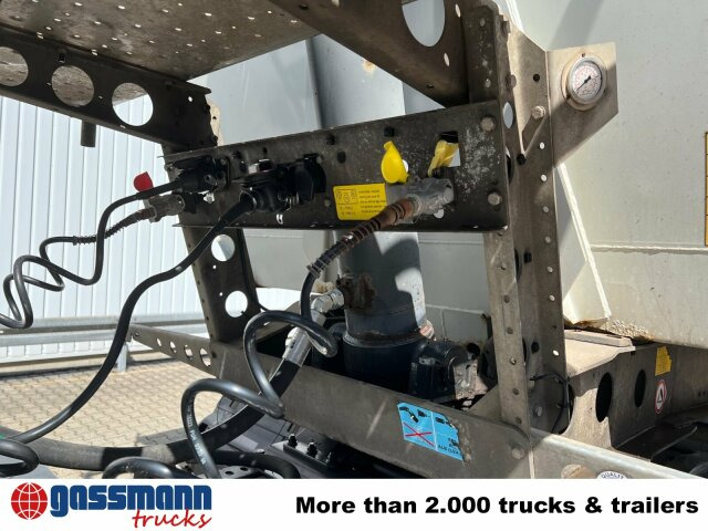 Schmitz Cargobull SKI 24 SL 7.2, Stahlmulde ca. 27m³, Liftachse - Félpótkocsi billenőplatós: 2 kép. Schmitz Cargobull SKI 24 SL 7.2, Stahlmulde ca. 27m³, Liftachse - Félpótkocsi billenőplatós: 2 kép.