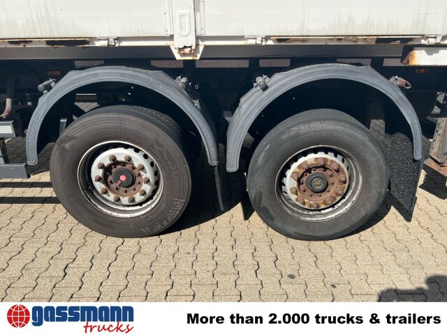 Schmitz Cargobull ZWF 18 - Rönkszállító pótkocsi: 2 kép. Schmitz Cargobull ZWF 18 - Rönkszállító pótkocsi: 2 kép.