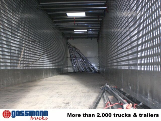 Sommer Sommer Kleiderkofferauflieger, 90 cbm - Félpótkocsi dobozos: 3 kép. Sommer Sommer Kleiderkofferauflieger, 90 cbm - Félpótkocsi dobozos: 3 kép.