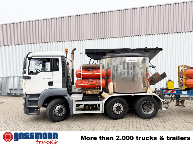 MAN TGA 26.360 6x2/4 BL, Vorlauflenkachse, - Teherautó: 2 kép. MAN TGA 26.360 6x2/4 BL, Vorlauflenkachse, - Teherautó: 2 kép.