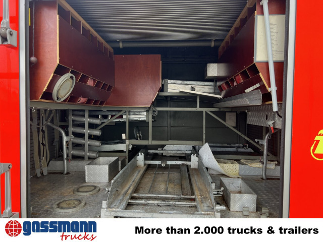 Unimog U 1300 L 4x4 Doka, LF8 - Tűzoltóautó: 4 kép. Unimog U 1300 L 4x4 Doka, LF8 - Tűzoltóautó: 4 kép.