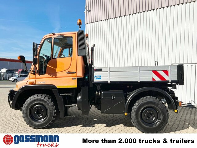 Unimog U 300 4x4, Kipper, Kommunalhydraulik, - Platós teherautó, Többcélú/ Speciális jármű: 2 kép. Unimog U 300 4x4, Kipper, Kommunalhydraulik, - Platós teherautó, Többcélú/ Speciális jármű: 2 kép.