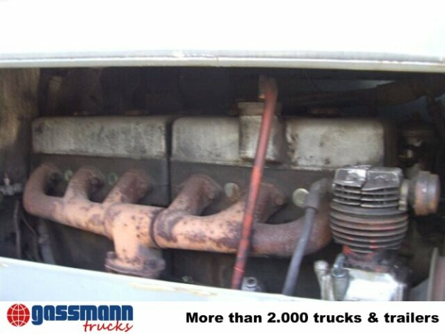 VEB BARKAS WERKE Vomag Typ H6 Oldtimer - Platós teherautó: 4 kép. VEB BARKAS WERKE Vomag Typ H6 Oldtimer - Platós teherautó: 4 kép.