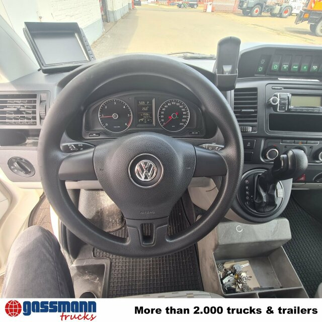 Volkswagen T5 2.0 TDI, Krankenwagen - Mentőautó: 4 kép. Volkswagen T5 2.0 TDI, Krankenwagen - Mentőautó: 4 kép.