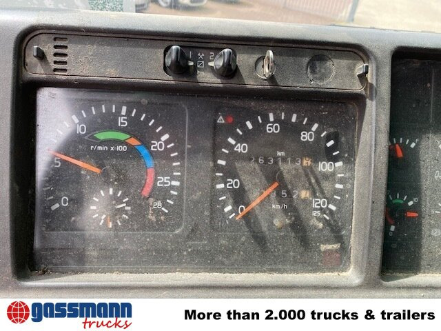 Volvo FM12-420 4x2 mit Heckkran Jonsered 1090, - Billenőplatós teherautó, Darus autó: 4 kép. Volvo FM12-420 4x2 mit Heckkran Jonsered 1090, - Billenőplatós teherautó, Darus autó: 4 kép.