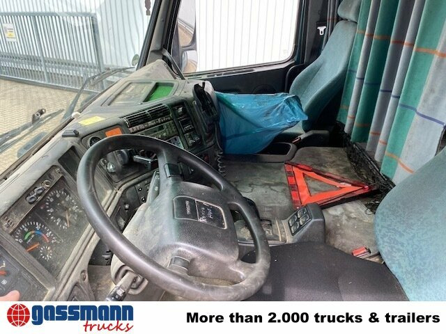 Volvo FM12-420 4x2 mit Heckkran Jonsered 1090, - Billenőplatós teherautó, Darus autó: 3 kép. Volvo FM12-420 4x2 mit Heckkran Jonsered 1090, - Billenőplatós teherautó, Darus autó: 3 kép.
