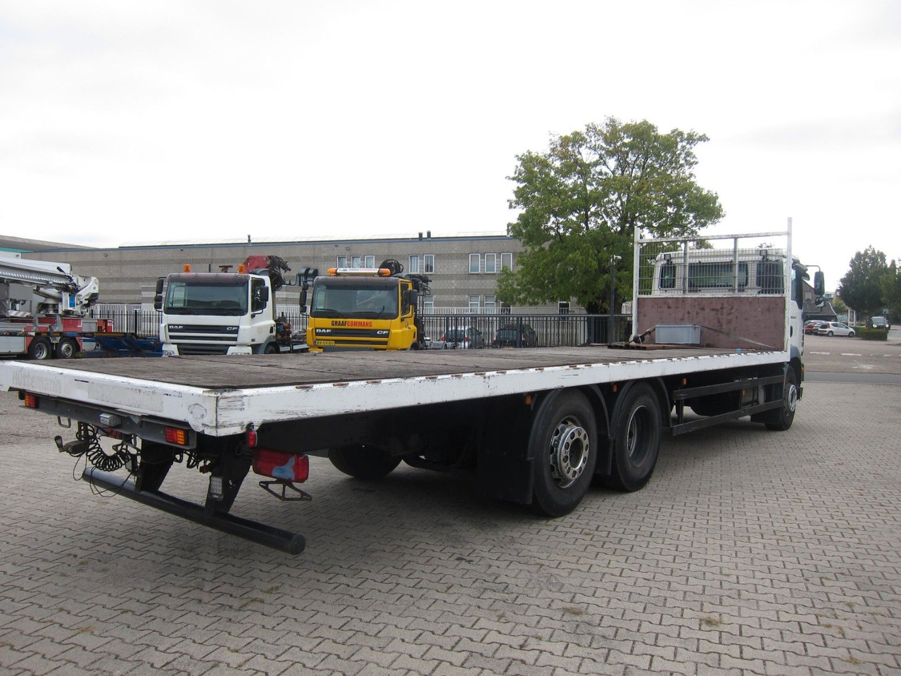 MAN TGM 26 340 6X2*4 BL Plateau Manual - Platós teherautó: 5 kép. MAN TGM 26 340 6X2*4 BL Plateau Manual - Platós teherautó: 5 kép.