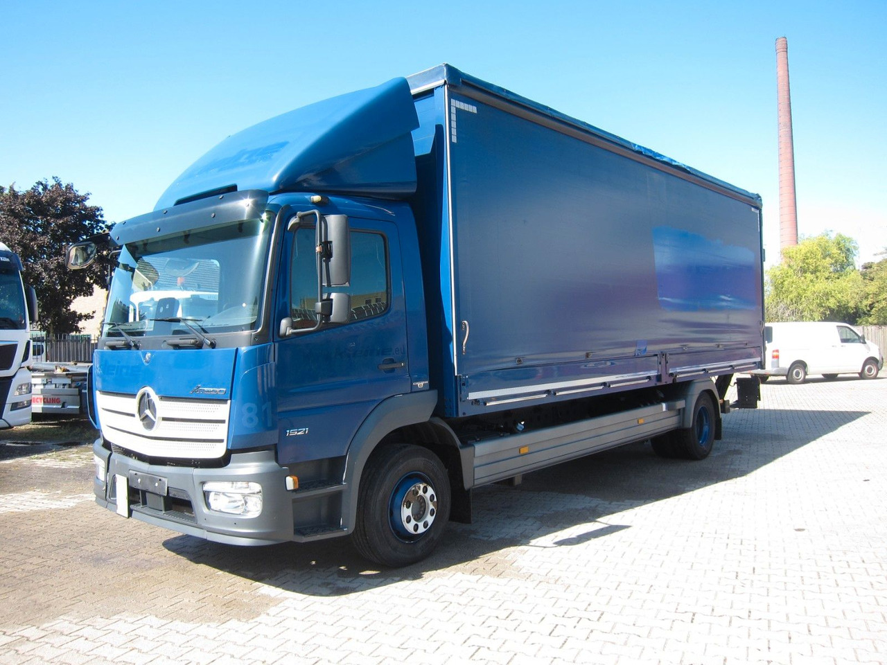 Mercedes-Benz Atego 1521 L Bordwande LBW 338tkm E6 - Ponyvás teherautó: 2 kép. Mercedes-Benz Atego 1521 L Bordwande LBW 338tkm E6 - Ponyvás teherautó: 2 kép.
