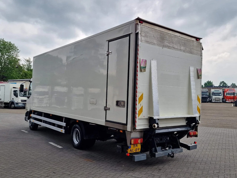 DAF LF 45.170 - Box - Loadlift - Manual gearbox - Old Tacho - Dobozos felépítményű teherautó: 5 kép. DAF LF 45.170 - Box - Loadlift - Manual gearbox - Old Tacho - Dobozos felépítményű teherautó: 5 kép.