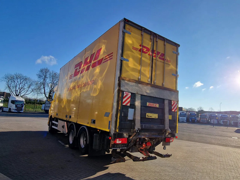 DAF XF 510 SpaceCab 6x2 - Box with side doors - Loadlift - Euro6 - Dobozos felépítményű teherautó: 5 kép. DAF XF 510 SpaceCab 6x2 - Box with side doors - Loadlift - Euro6 - Dobozos felépítményű teherautó: 5 kép.