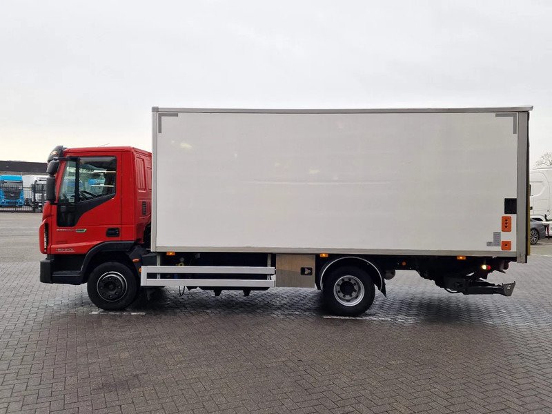 Iveco EuroCargo 120 210 - Isotherm box - Zepro loadlift - Low KM - Airco - Camera - Dobozos felépítményű teherautó: 4 kép. Iveco EuroCargo 120 210 - Isotherm box - Zepro loadlift - Low KM - Airco - Camera - Dobozos felépítményű teherautó: 4 kép.