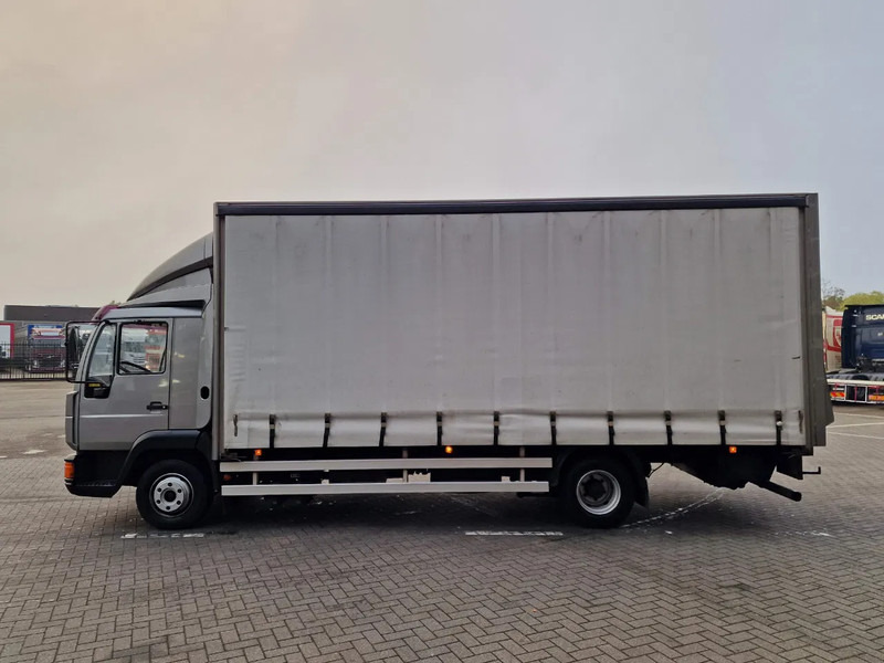 MAN TGL 12.220 LL 4x2 Box , loading lift - Dobozos felépítményű teherautó: 4 kép. MAN TGL 12.220 LL 4x2 Box , loading lift - Dobozos felépítményű teherautó: 4 kép.