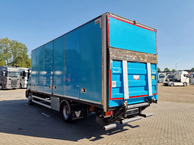 MAN TGM 15.250 4x2 - Box truck with sidedoors - Loadlift - Euro 5 - Automatic - Camera - Dobozos felépítményű teherautó: 5 kép. MAN TGM 15.250 4x2 - Box truck with sidedoors - Loadlift - Euro 5 - Automatic - Camera - Dobozos felépítményű teherautó: 5 kép.