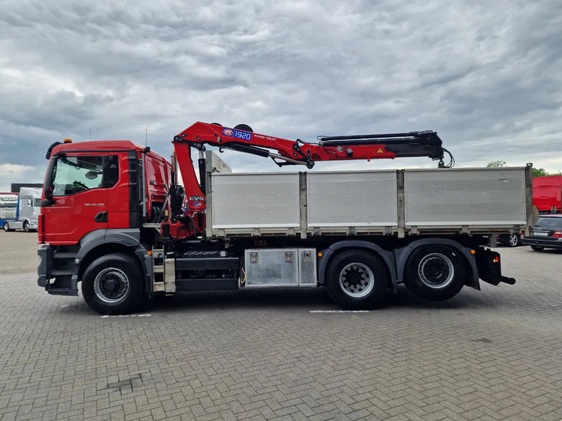 MAN TGS 26.360 6x4 Hydrodrive / Crane HMF1920K-RCS / 3 way tipper HMF / Low KM 110.700! - Darus autó: 5 kép. MAN TGS 26.360 6x4 Hydrodrive / Crane HMF1920K-RCS / 3 way tipper HMF / Low KM 110.700! - Darus autó: 5 kép.