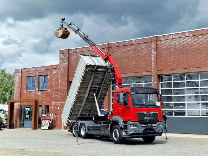 MAN TGS 26.360 6x4 Hydrodrive / Crane HMF1920K-RCS / 3 way tipper HMF / Low KM 110.700! - Darus autó: 1 kép. MAN TGS 26.360 6x4 Hydrodrive / Crane HMF1920K-RCS / 3 way tipper HMF / Low KM 110.700! - Darus autó: 1 kép.