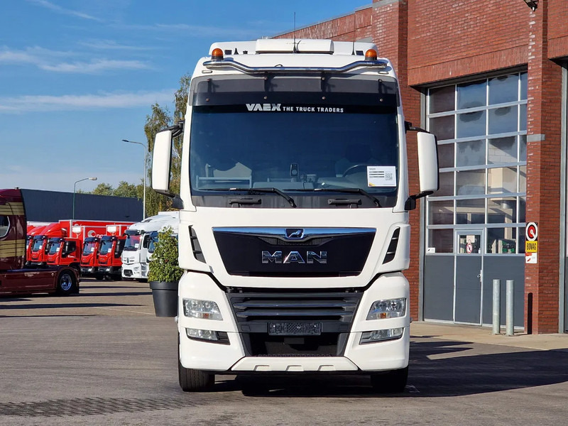 MAN TGX 26.500 6x2 XXL - Chassis - Full air - Night clima - AS Tronic - - Alvaz teherautó: 2 kép. MAN TGX 26.500 6x2 XXL - Chassis - Full air - Night clima - AS Tronic - - Alvaz teherautó: 2 kép.