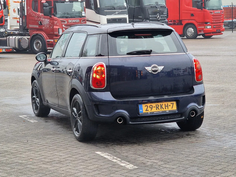 MINI Countryman Cooper S - Leather - 135 kw - Hatchback: 5 kép. MINI Countryman Cooper S - Leather - 135 kw - Hatchback: 5 kép.