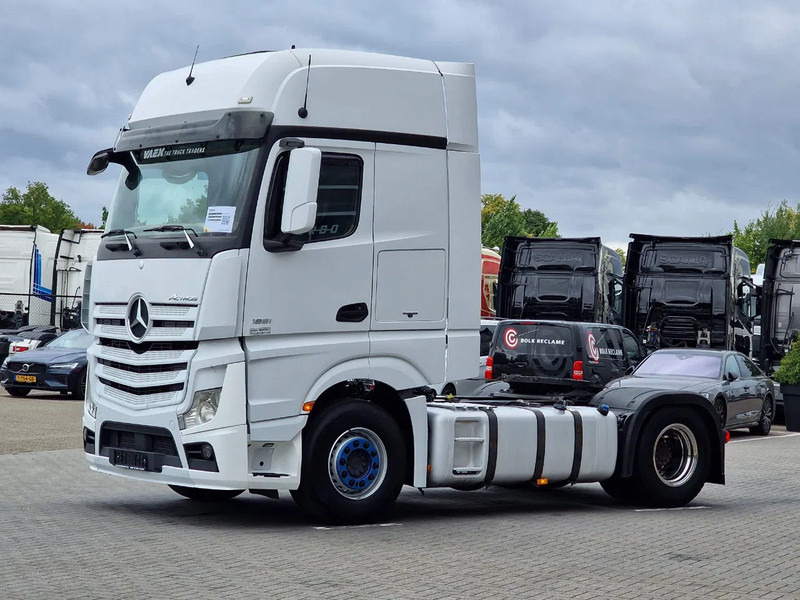 Mercedes-Benz Actros 1851 - 4x2 - Retarder - Steel/air - 2x tank - Fridge - - Nyergesvontató: 3 kép. Mercedes-Benz Actros 1851 - 4x2 - Retarder - Steel/air - 2x tank - Fridge - - Nyergesvontató: 3 kép.