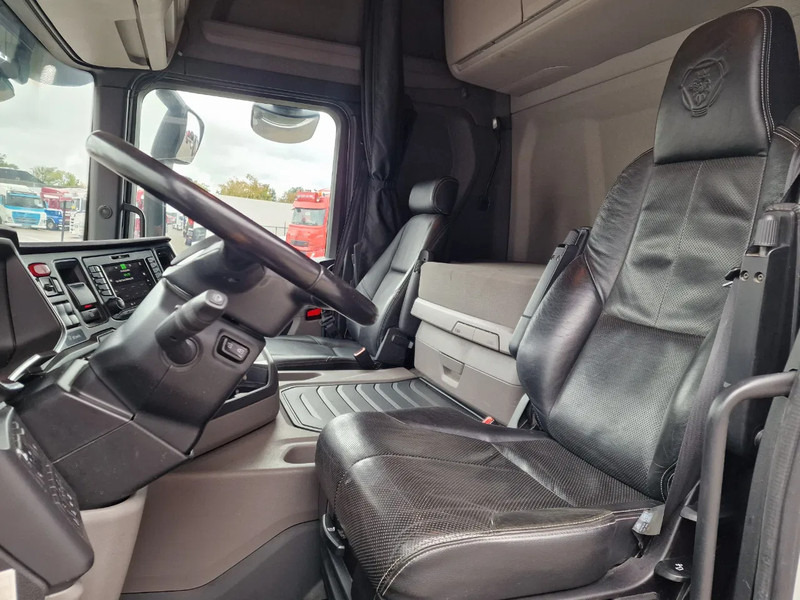 Nyergesvontató Scania G450 NGS A6x2/4LB Highline: 10 kép.