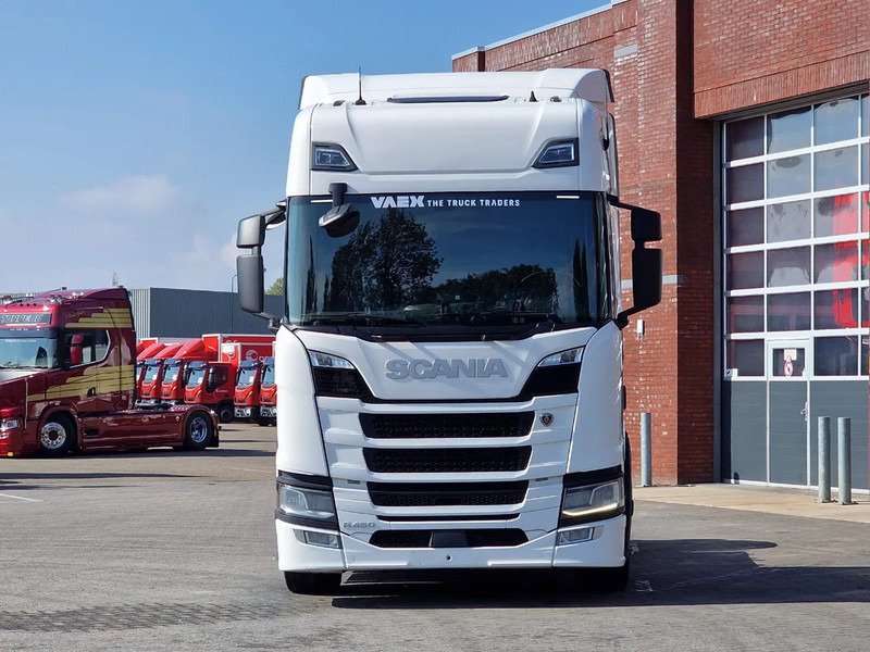Scania R450 NGS Highline 4x2 - Retarder - Full air - Led - Navi - 2x tank - Nyergesvontató: 2 kép. Scania R450 NGS Highline 4x2 - Retarder - Full air - Led - Navi - 2x tank - Nyergesvontató: 2 kép.