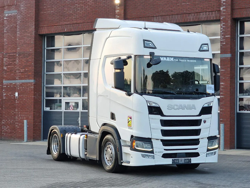 Scania R450 NGS Highline 4x2 - Retarder - Full air - Led - Navi - 2x tank - Nyergesvontató: 1 kép. Scania R450 NGS Highline 4x2 - Retarder - Full air - Led - Navi - 2x tank - Nyergesvontató: 1 kép.