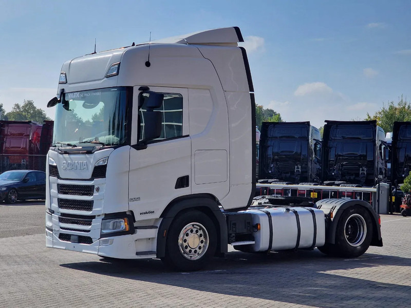 Scania R450 NGS Highline 4x2 - Retarder - Full air - Led - Navi - 2x tank - Nyergesvontató: 3 kép. Scania R450 NGS Highline 4x2 - Retarder - Full air - Led - Navi - 2x tank - Nyergesvontató: 3 kép.
