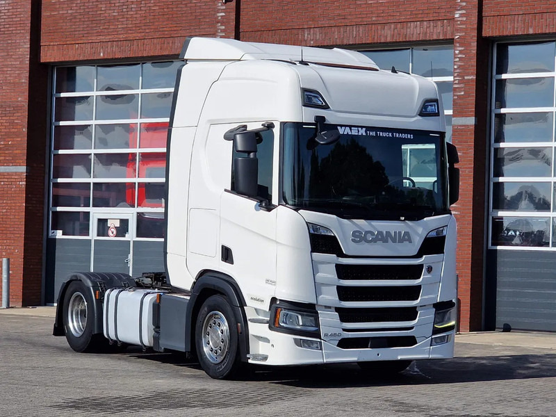 Scania R450 NGS Highline 4x2 - Retarder - Full air - Led - Navi - 2x tank - Nyergesvontató: 1 kép. Scania R450 NGS Highline 4x2 - Retarder - Full air - Led - Navi - 2x tank - Nyergesvontató: 1 kép.