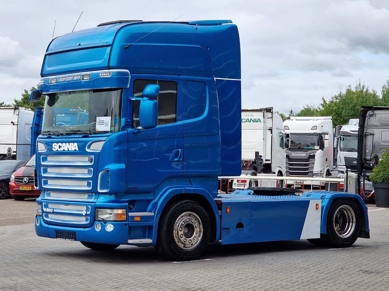 Scania R500 V8 Topline 4x2 - Manual gearbox - Retarder - Full air - Euro 5 - Nyergesvontató: 3 kép. Scania R500 V8 Topline 4x2 - Manual gearbox - Retarder - Full air - Euro 5 - Nyergesvontató: 3 kép.