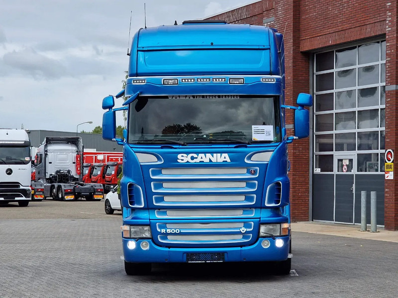 Scania R500 V8 Topline 4x2 - Manual gearbox - Retarder - Full air - Euro 5 - Nyergesvontató: 2 kép. Scania R500 V8 Topline 4x2 - Manual gearbox - Retarder - Full air - Euro 5 - Nyergesvontató: 2 kép.