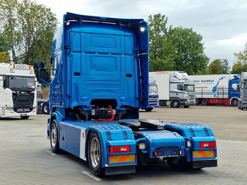 Scania R500 V8 Topline 4x2 - Manual gearbox - Retarder - Full air - Euro 5 - Nyergesvontató: 5 kép. Scania R500 V8 Topline 4x2 - Manual gearbox - Retarder - Full air - Euro 5 - Nyergesvontató: 5 kép.