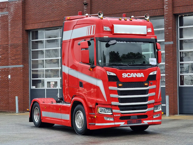 Scania S500 NGS Highline 4x2 - Retarder - Night clima - 2x tank - Full spoiler - Led - Nyergesvontató: 1 kép. Scania S500 NGS Highline 4x2 - Retarder - Night clima - 2x tank - Full spoiler - Led - Nyergesvontató: 1 kép.