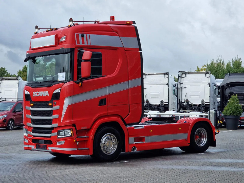 Scania S500 NGS Highline 4x2 - Retarder - Night clima - 2x tank - Full spoiler - Led - Nyergesvontató: 4 kép. Scania S500 NGS Highline 4x2 - Retarder - Night clima - 2x tank - Full spoiler - Led - Nyergesvontató: 4 kép.