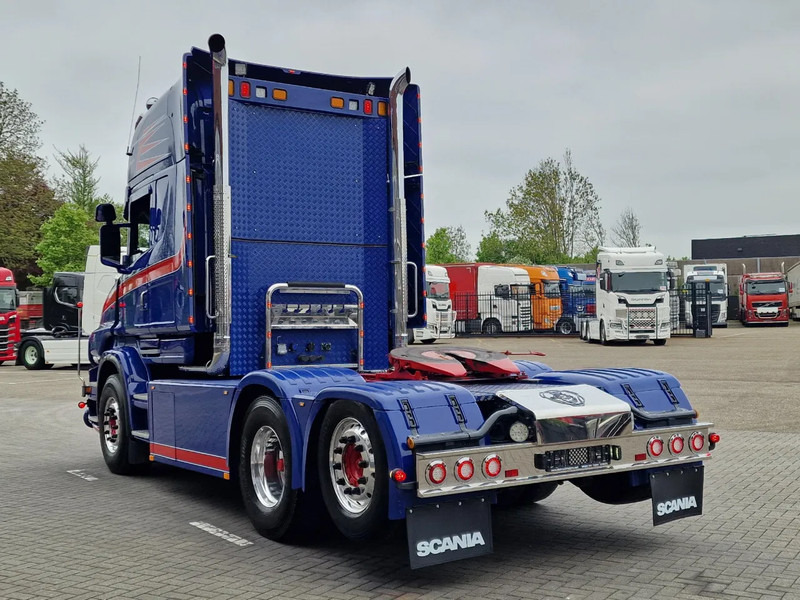 Scania T580 V8 Topline 6x2 - Original Scania Hauber / Torpedo - Manual gearbox - Show truck - Retarder - Nyergesvontató: 5 kép. Scania T580 V8 Topline 6x2 - Original Scania Hauber / Torpedo - Manual gearbox - Show truck - Retarder - Nyergesvontató: 5 kép.