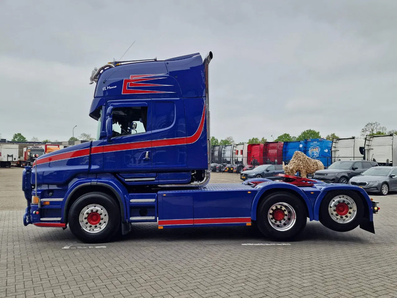 Scania T580 V8 Topline 6x2 - Original Scania Hauber / Torpedo - Manual gearbox - Show truck - Retarder - Nyergesvontató: 4 kép. Scania T580 V8 Topline 6x2 - Original Scania Hauber / Torpedo - Manual gearbox - Show truck - Retarder - Nyergesvontató: 4 kép.