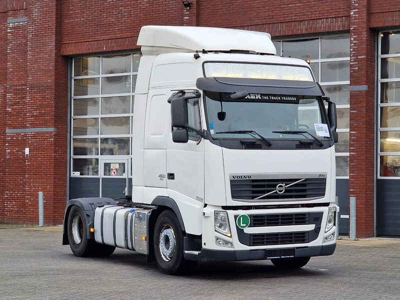 Volvo FH 13.460 Globetrotter 4x2 - Euro 5 EEV - 2x tank - Steel/Air - Fridge - Nyergesvontató: 1 kép. Volvo FH 13.460 Globetrotter 4x2 - Euro 5 EEV - 2x tank - Steel/Air - Fridge - Nyergesvontató: 1 kép.