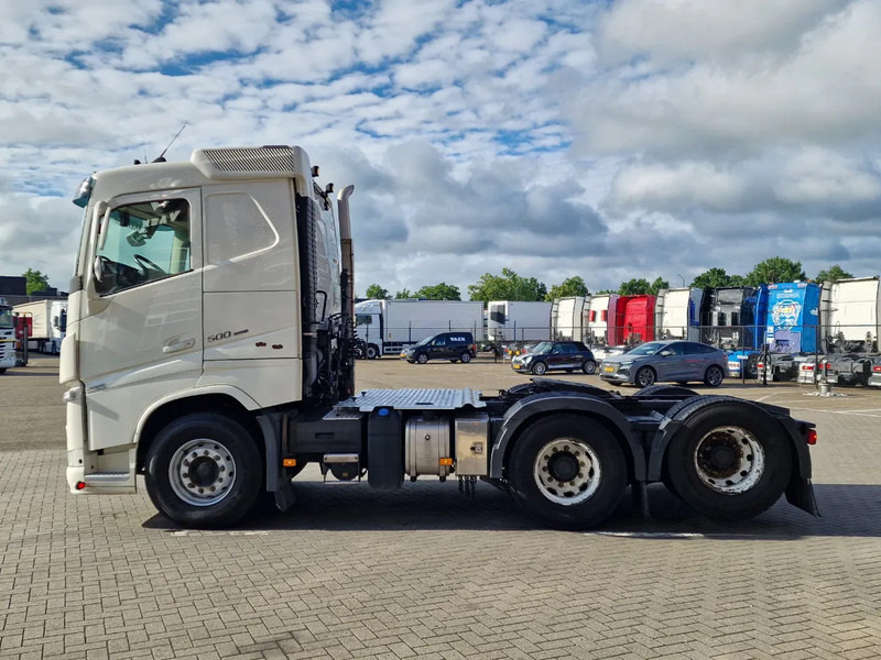 Volvo FH 13.500 6x2 - Retarder - Full air - 3.20 WB - Leather - Nyergesvontató: 4 kép. Volvo FH 13.500 6x2 - Retarder - Full air - 3.20 WB - Leather - Nyergesvontató: 4 kép.