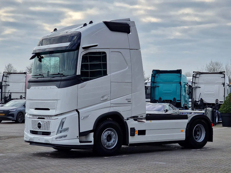 Volvo FH 13.500 Aero Globetrotter XL 4x2 - I Save - I parkcool - 2x tank - Mirror cams - Nyergesvontató: 3 kép. Volvo FH 13.500 Aero Globetrotter XL 4x2 - I Save - I parkcool - 2x tank - Mirror cams - Nyergesvontató: 3 kép.