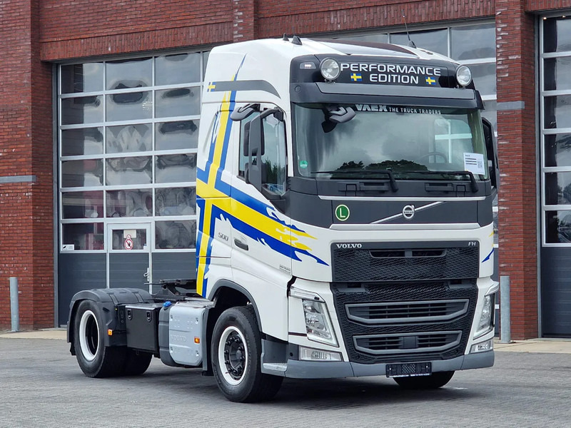 Volvo FH 13.500 Globetrotter 4x2 - I parkcool - Full air - Low KM 347Tkm - Fridge - Nyergesvontató: 2 kép. Volvo FH 13.500 Globetrotter 4x2 - I parkcool - Full air - Low KM 347Tkm - Fridge - Nyergesvontató: 2 kép.